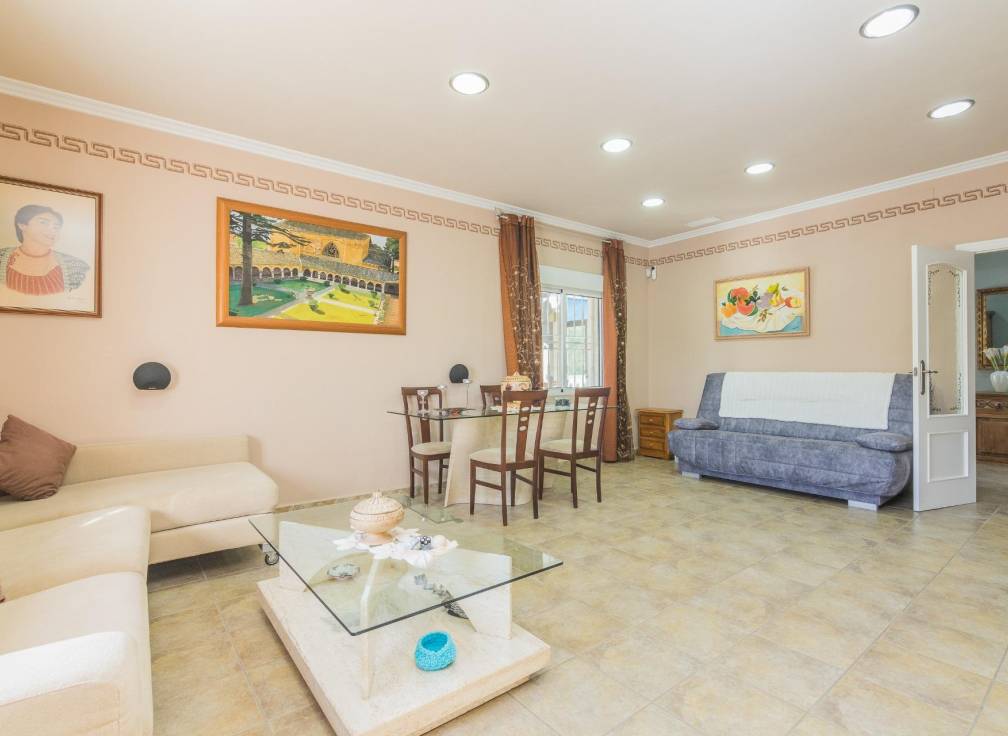 Resale - Villa - Matola - Algoda-Matola-Llano de San José