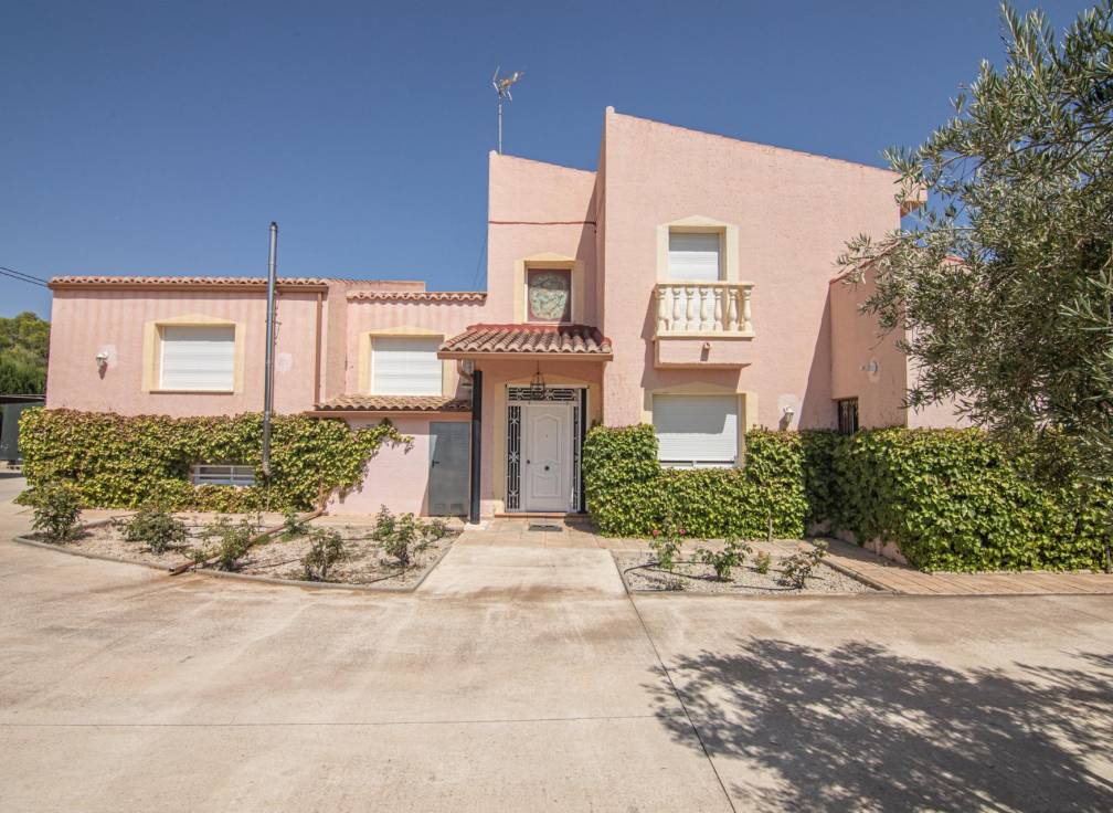 Resale - Villa - Peña las aguilas - PEÑA DE LAS AGUILAS