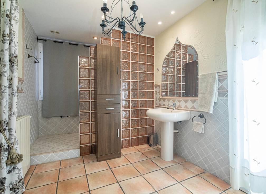 Resale - Villa - Peña las aguilas - PEÑA DE LAS AGUILAS