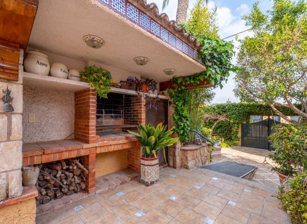 Resale - Villa - Perleta - Crta. santa pola