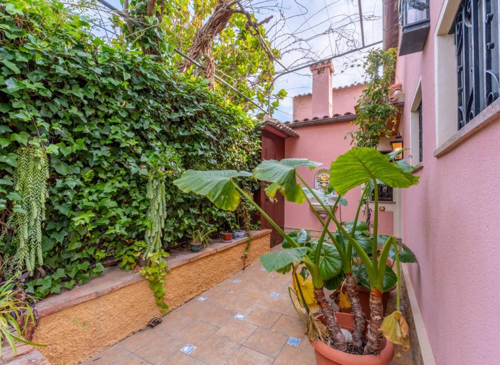 Resale - Villa - Perleta - Crta. santa pola