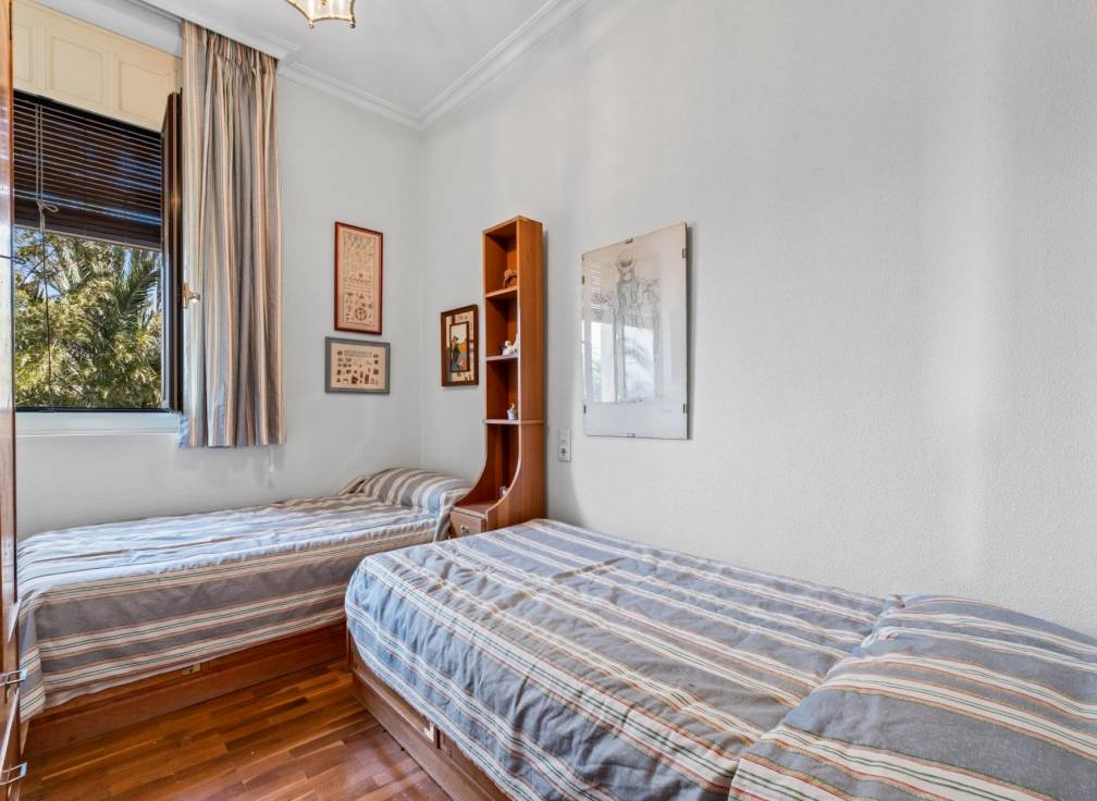 Resale - Villa - Perleta - Crta. santa pola