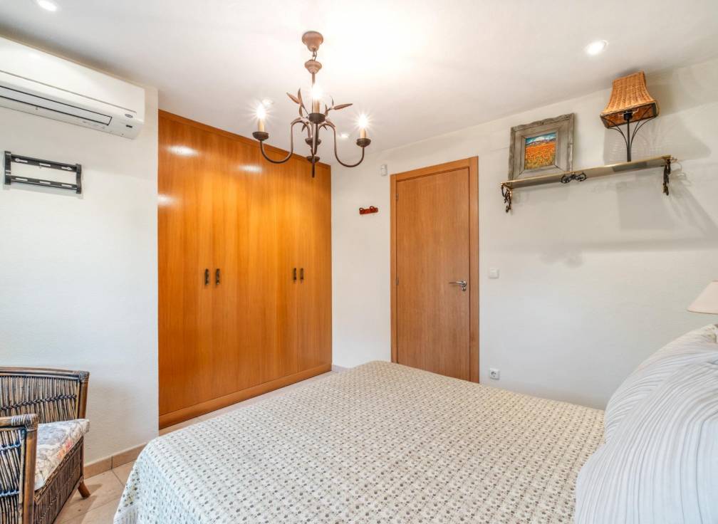 Resale - Villa - Perleta - Crta. santa pola