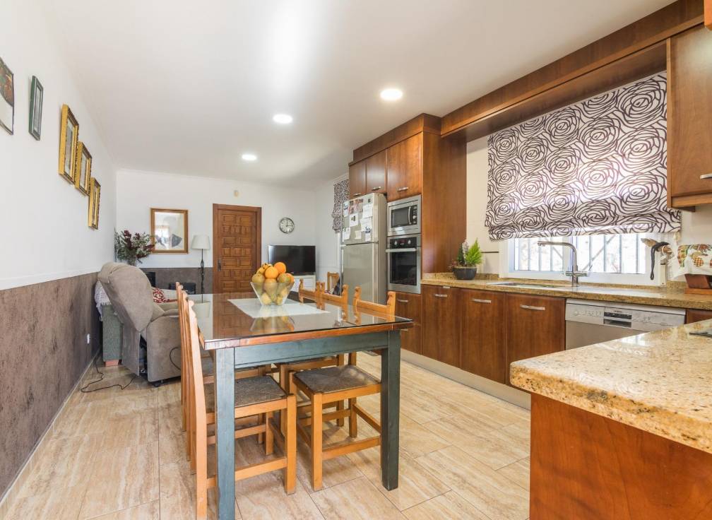 Resale - Villa - Perleta - Maitino-Perleta