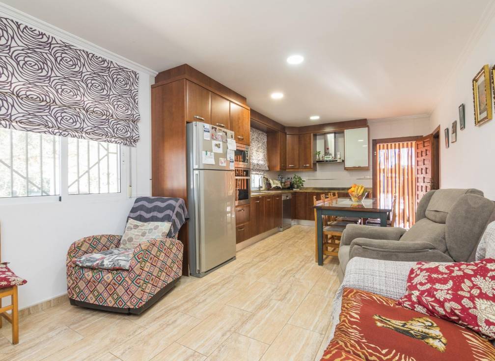 Resale - Villa - Perleta - Maitino-Perleta