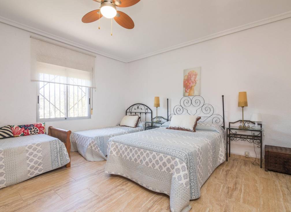 Resale - Villa - Perleta - Maitino-Perleta