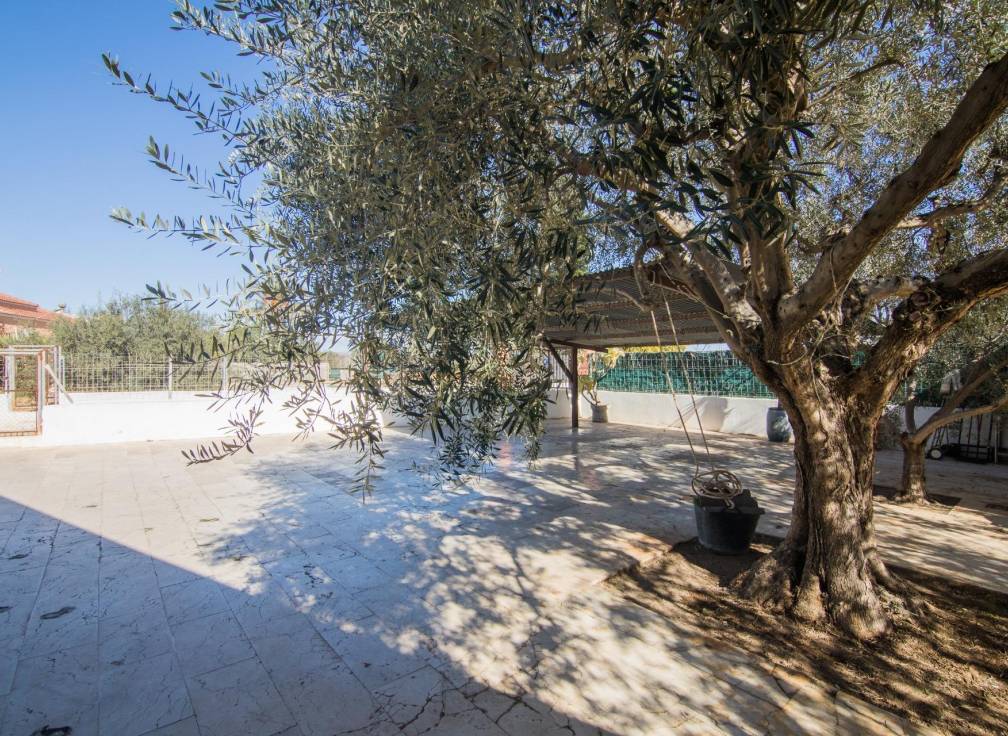 Resale - Villa - Perleta - Maitino-Perleta