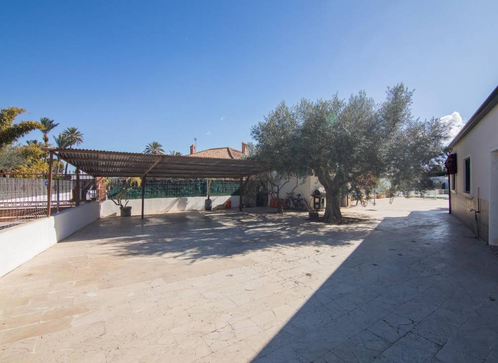 Resale - Villa - Perleta - Maitino-Perleta