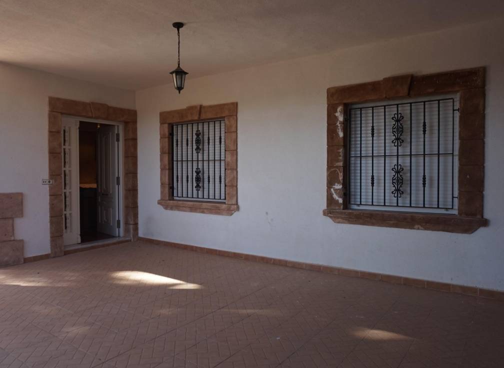 Resale - Villa - Perleta - Maitino-Perleta