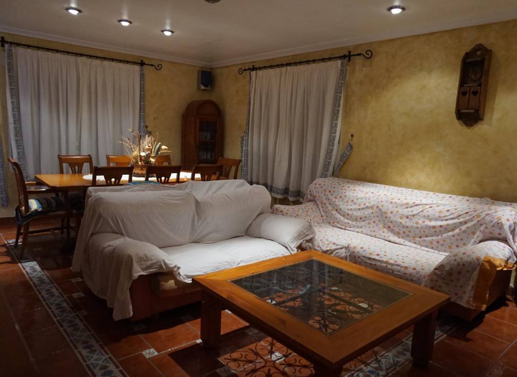 Resale - Villa - Perleta - Maitino-Perleta
