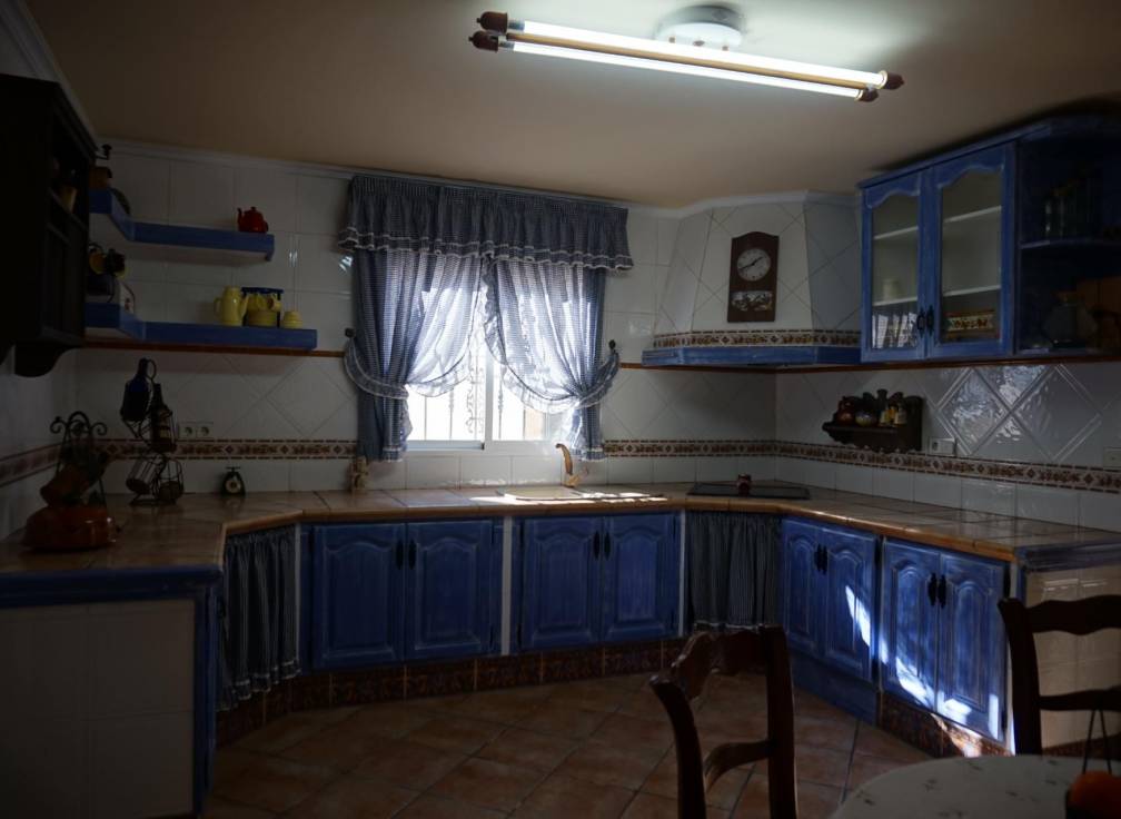 Resale - Villa - Perleta - Maitino-Perleta