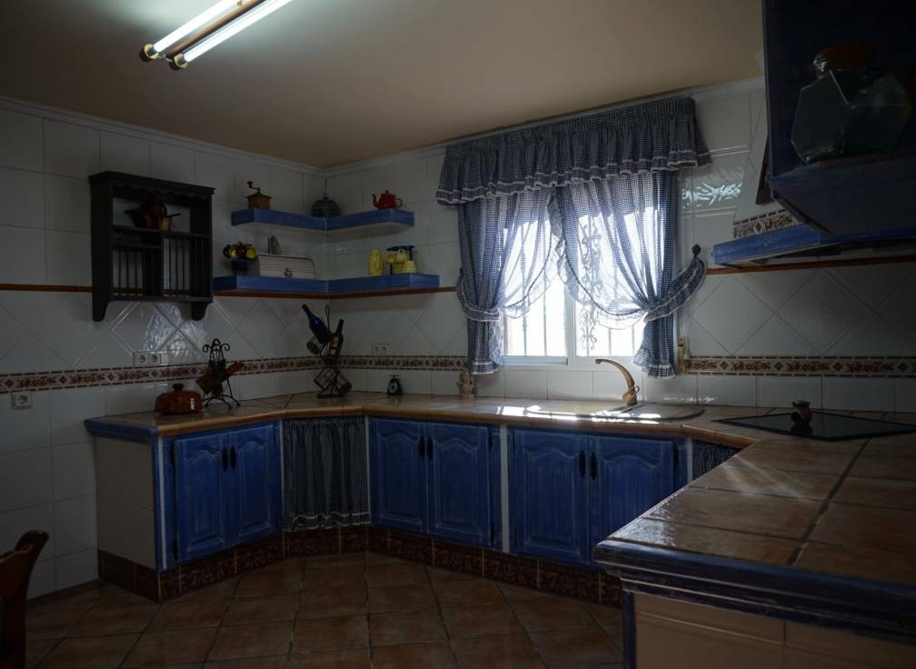 Resale - Villa - Perleta - Maitino-Perleta