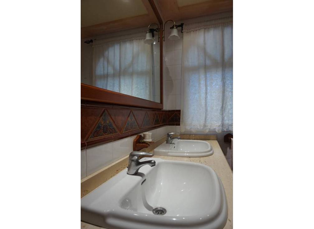 Resale - Villa - Perleta - Maitino-Perleta