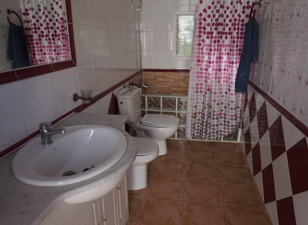 Resale - Villa - Perleta - Maitino-Perleta