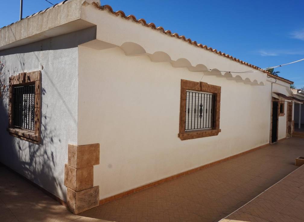 Resale - Villa - Perleta - Maitino-Perleta