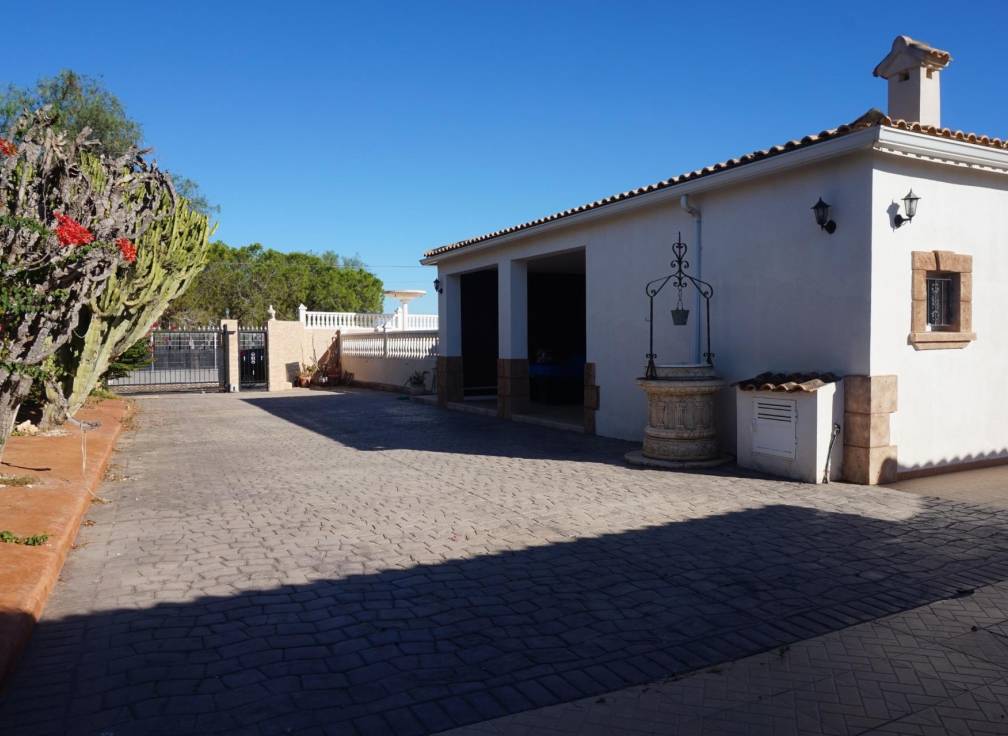 Resale - Villa - Perleta - Maitino-Perleta