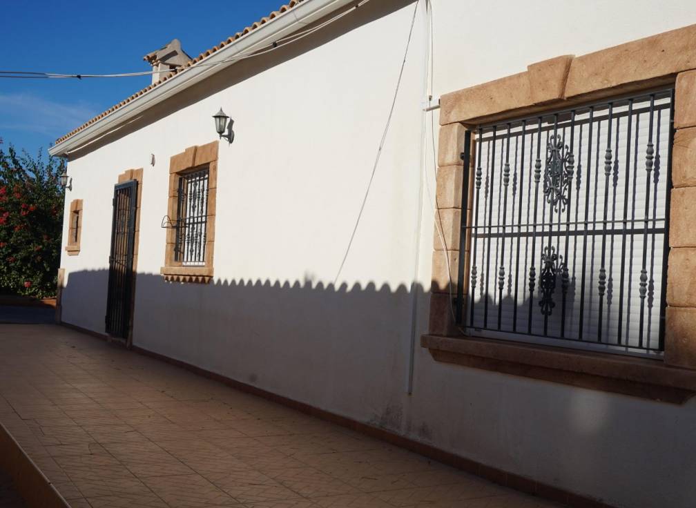 Resale - Villa - Perleta - Maitino-Perleta