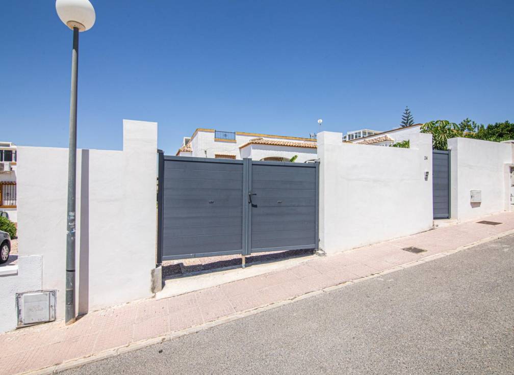 Resale - Villa - San Fulgencio - La Marina