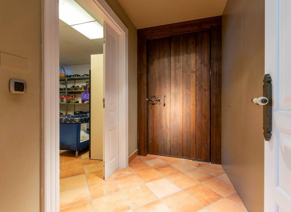 Resale - Villa - San Juan Playa - Cabo de las Huertas