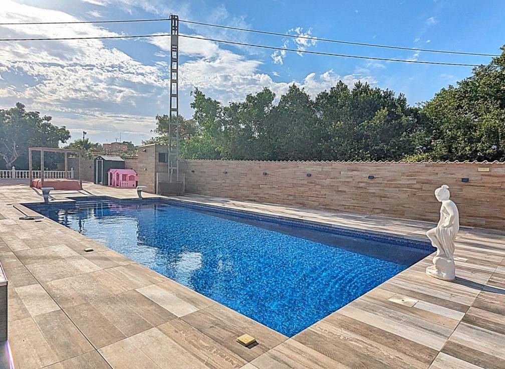 Resale - Villa - Torrellano