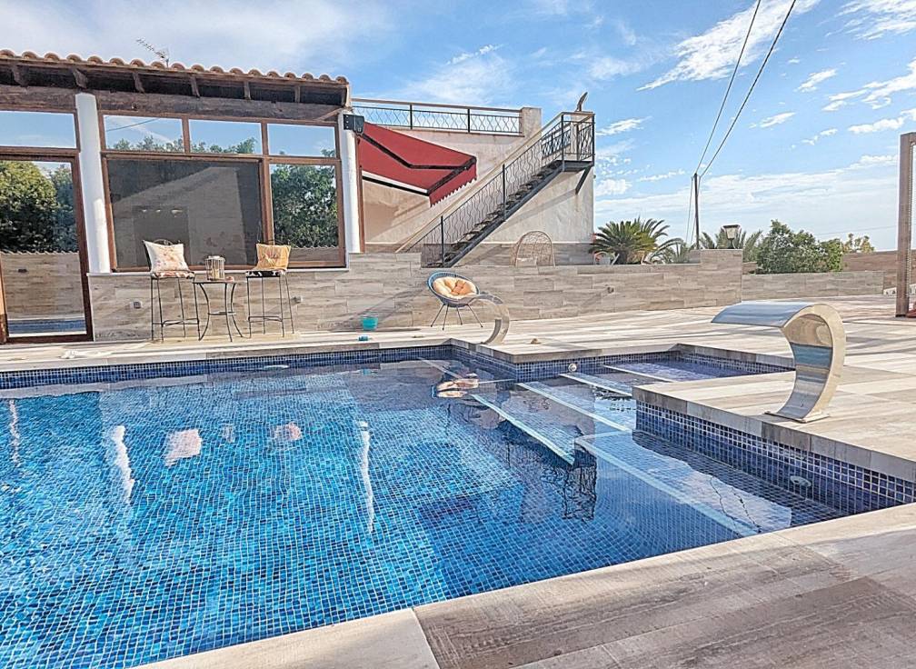 Resale - Villa - Torrellano