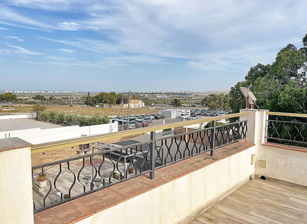 Resale - Villa - Torrellano