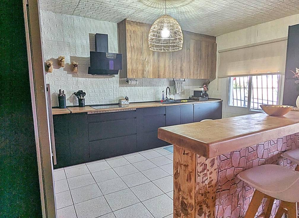 Resale - Villa - Torrellano