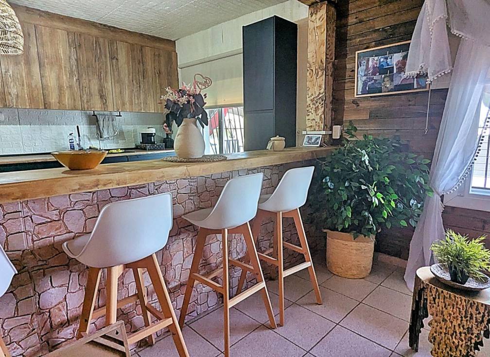 Resale - Villa - Torrellano