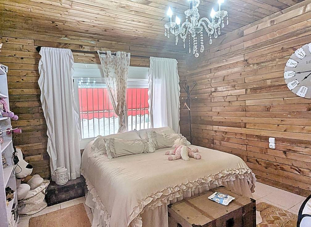 Resale - Villa - Torrellano