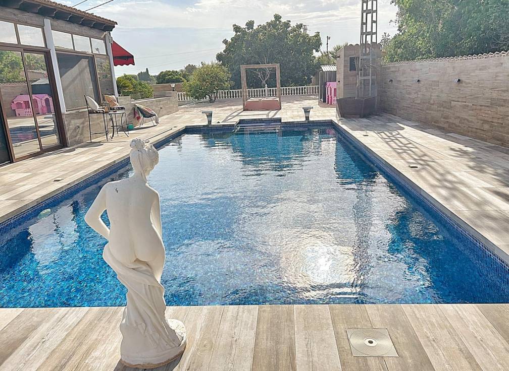 Resale - Villa - Torrellano