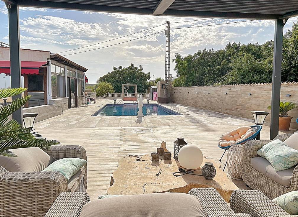 Resale - Villa - Torrellano