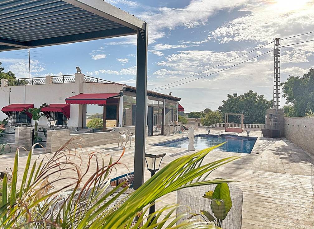 Resale - Villa - Torrellano