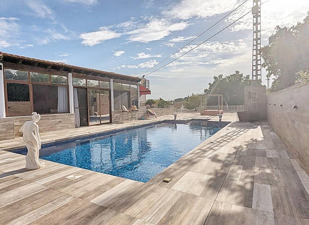 Resale - Villa - Torrellano