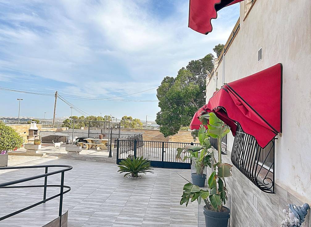 Resale - Villa - Torrellano