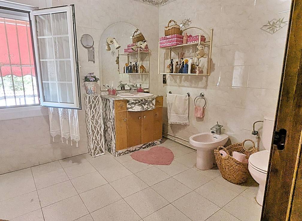 Resale - Villa - Torrellano