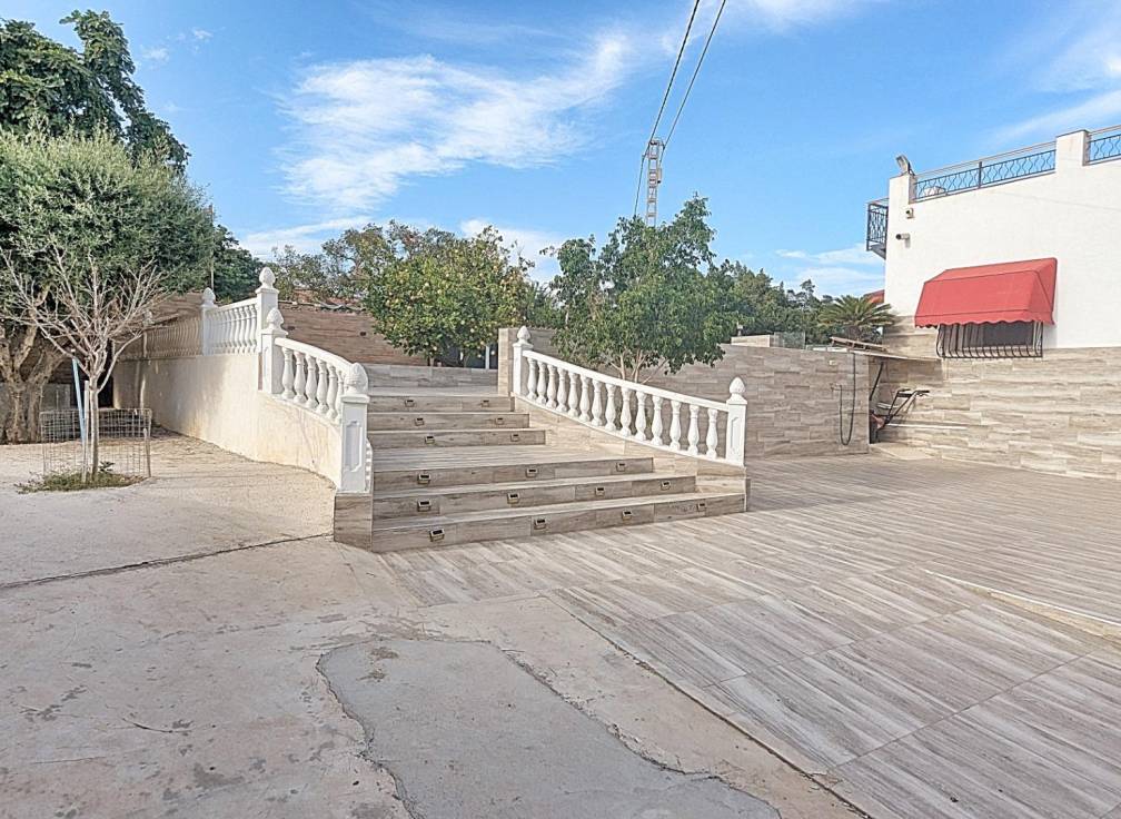 Resale - Villa - Torrellano