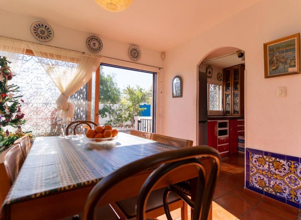 Resale - Villa - Torrevieja - La Mata