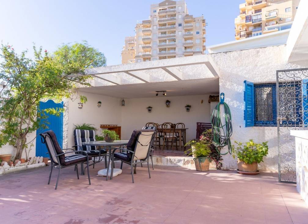 Resale - Villa - Torrevieja - La Mata