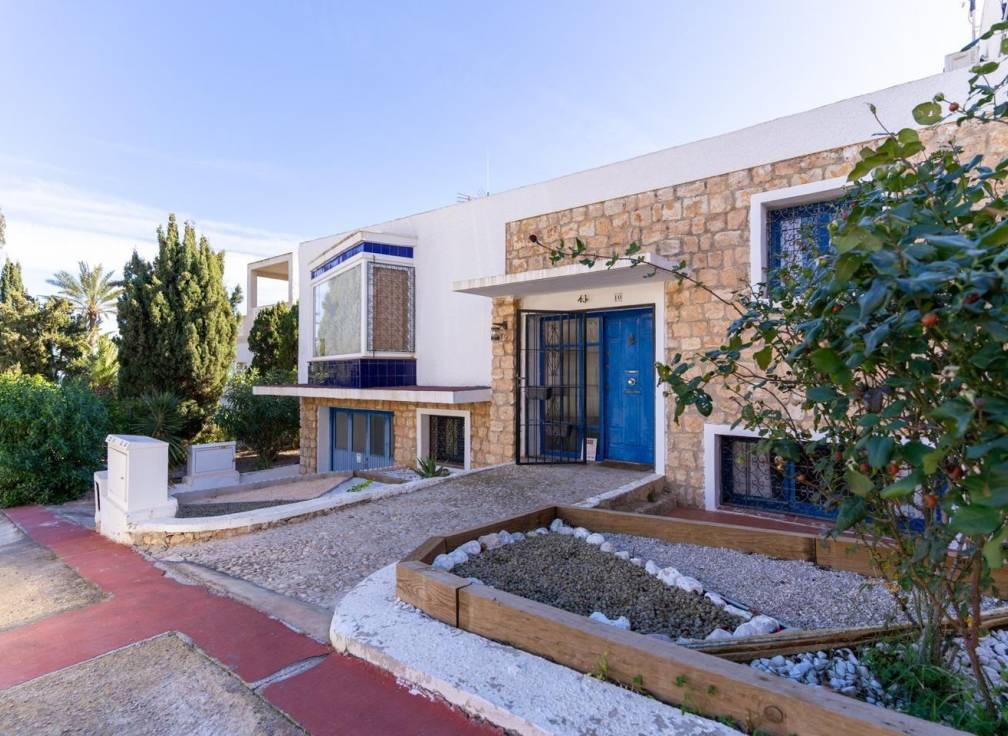 Resale - Villa - Torrevieja - La Mata