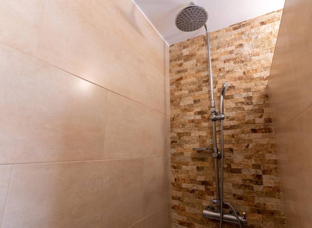 Resale - Villa - Torrevieja - La Mata