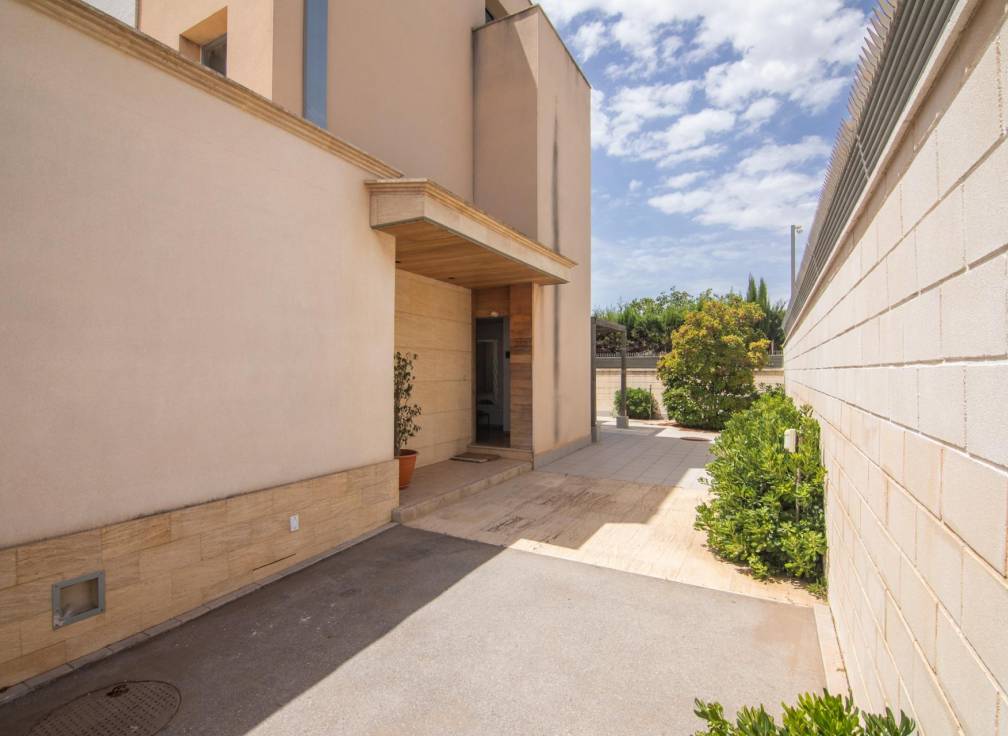 Resale - Villa - Valverde (Alicante) - Valverde