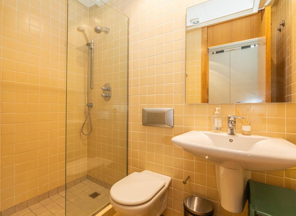 Resale - Villa - Valverde (Alicante) - Valverde