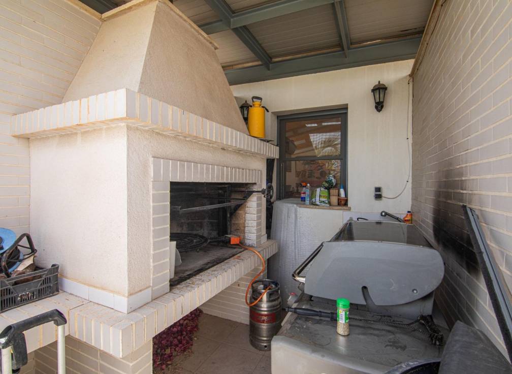 Resale - Villa - Valverde (Alicante) - Valverde