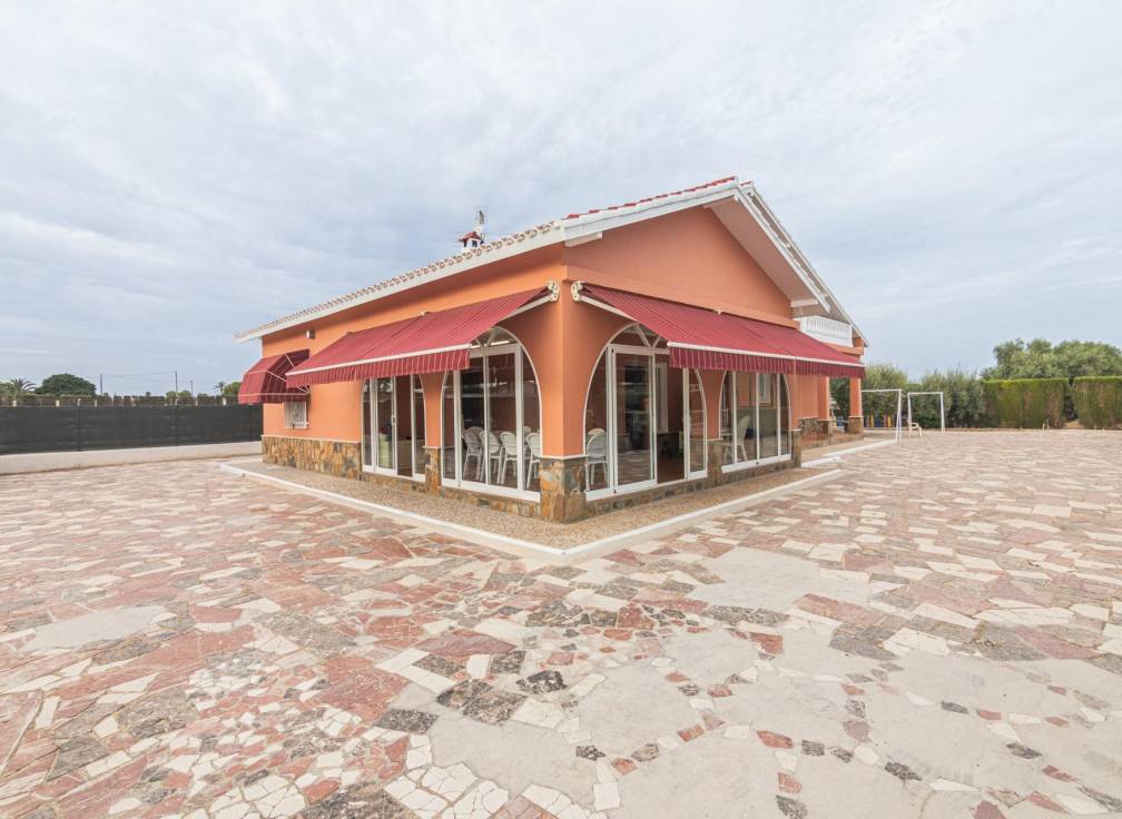 Resale - Villa - Valverde (Alicante) - Valverde