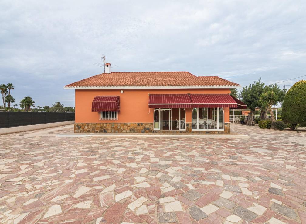 Resale - Villa - Valverde (Alicante) - Valverde