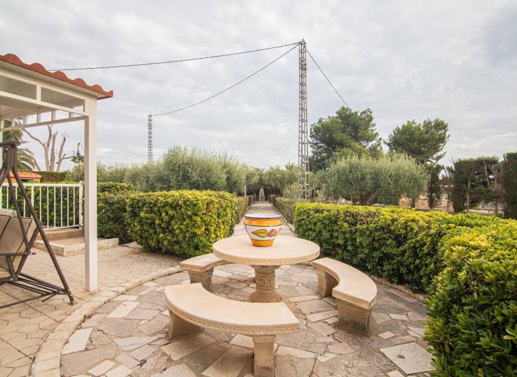 Resale - Villa - Valverde (Alicante) - Valverde