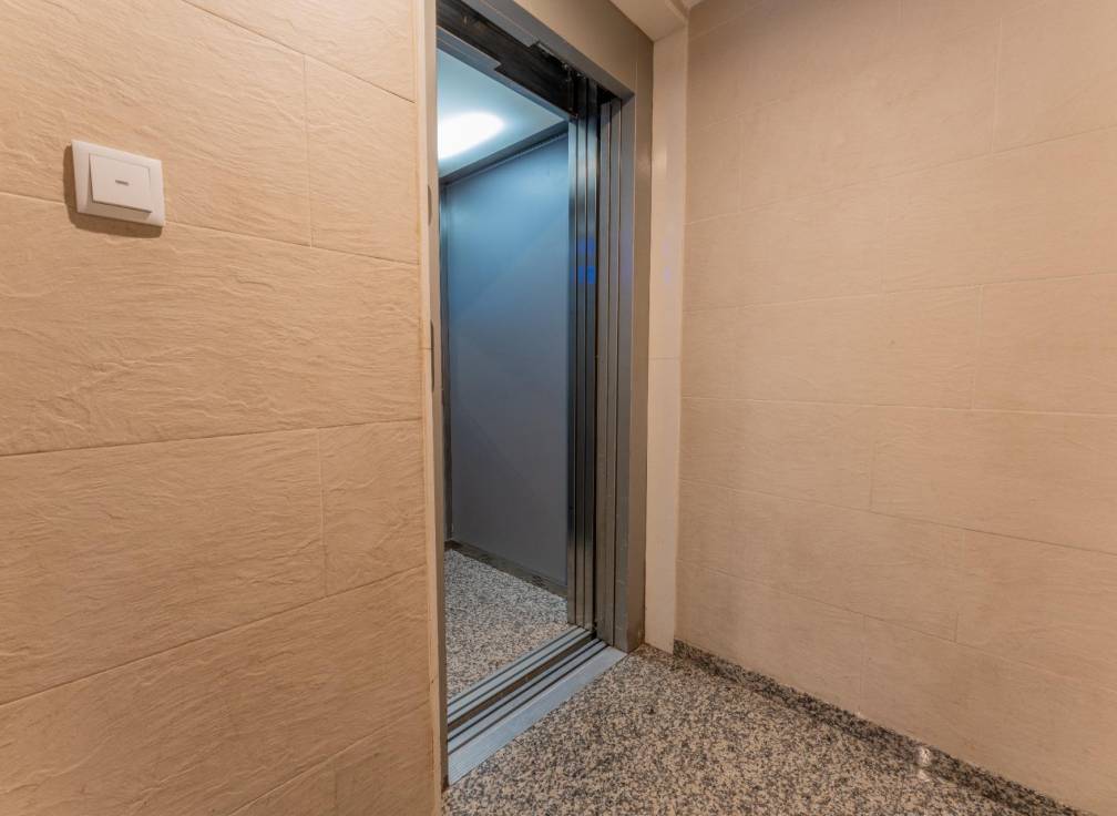Revente - Appartement - Elche - Asilo - Pisos Azules