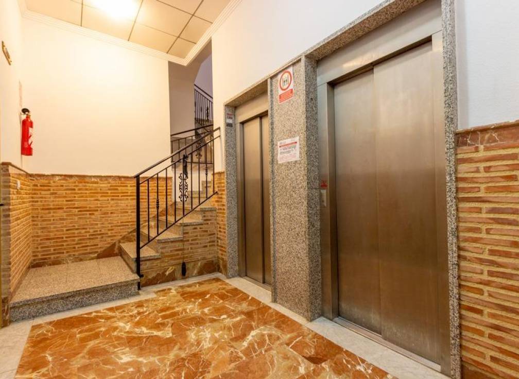 Revente - Appartement - Elche - Carrus