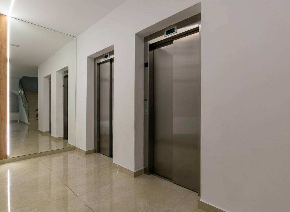 Revente - Appartement - Elche - Corte Ingles