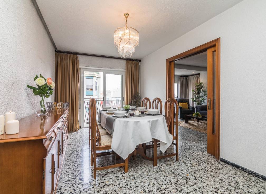 Revente - Appartement - Elche - Plaza Obispo Siuri